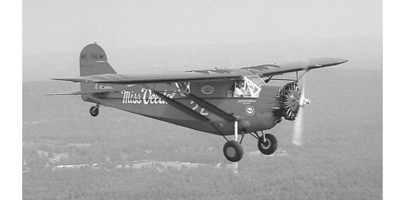 Crónica de la PRIMERA TRAVESÍA AÉREA, sin escalas,  DEL OCEANO PACIFICO