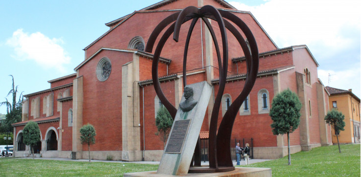 Historia: primero fue el monumento (2004)